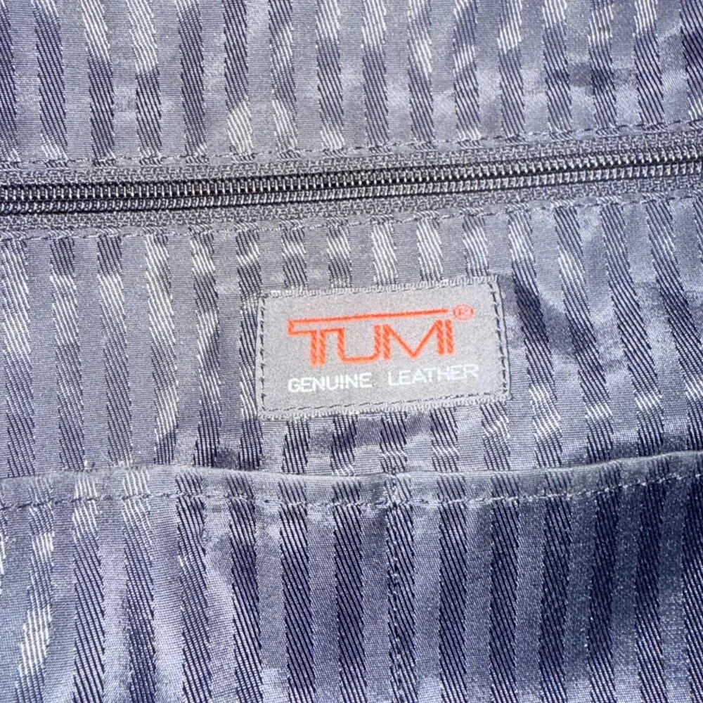 Tumi Unisex Adult Duffle Weekender Bag Black Leather Expandable 978D3 RARE